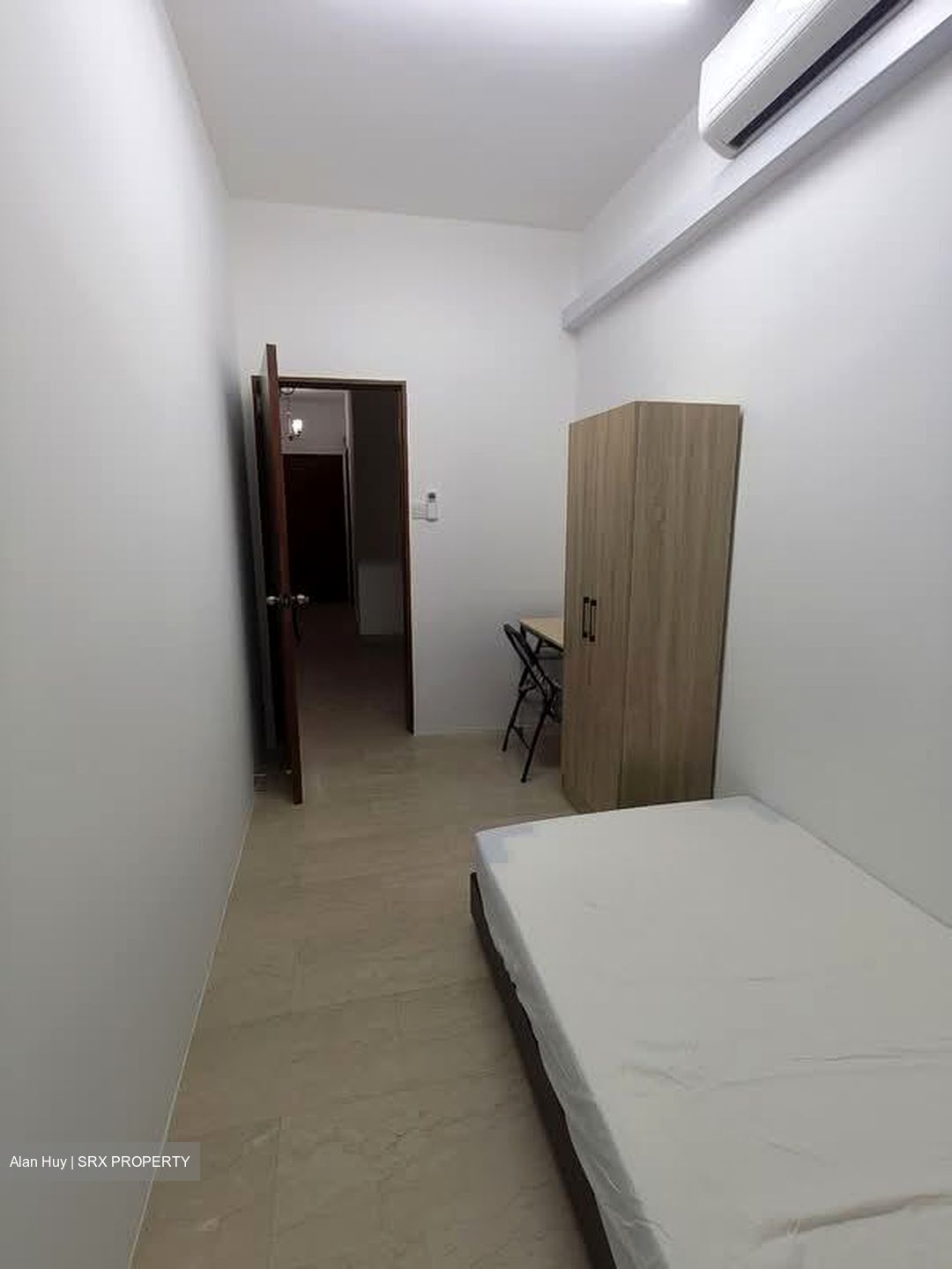 Simsville (D14), Condominium #560989601